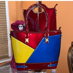 New Retro Patent tote set.